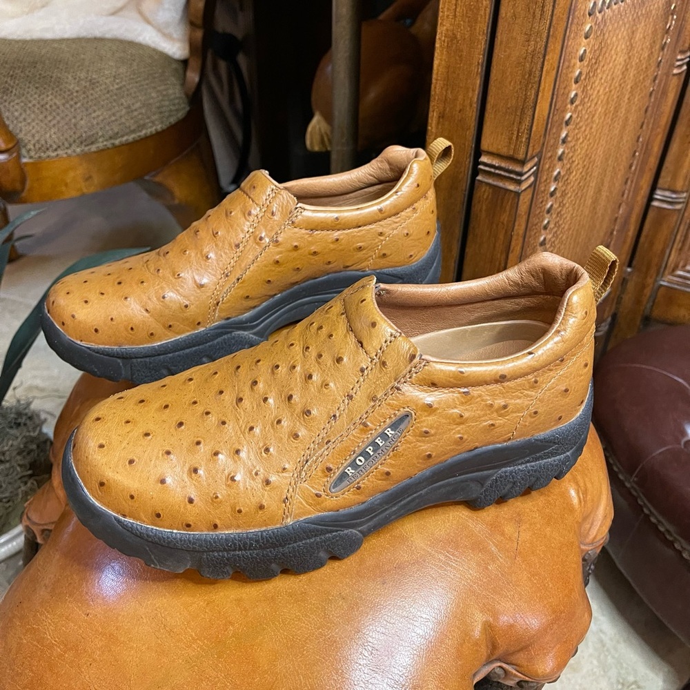 Roper Leather Ostrich Slip on Size 8 1/2. - Picture 2 of 5